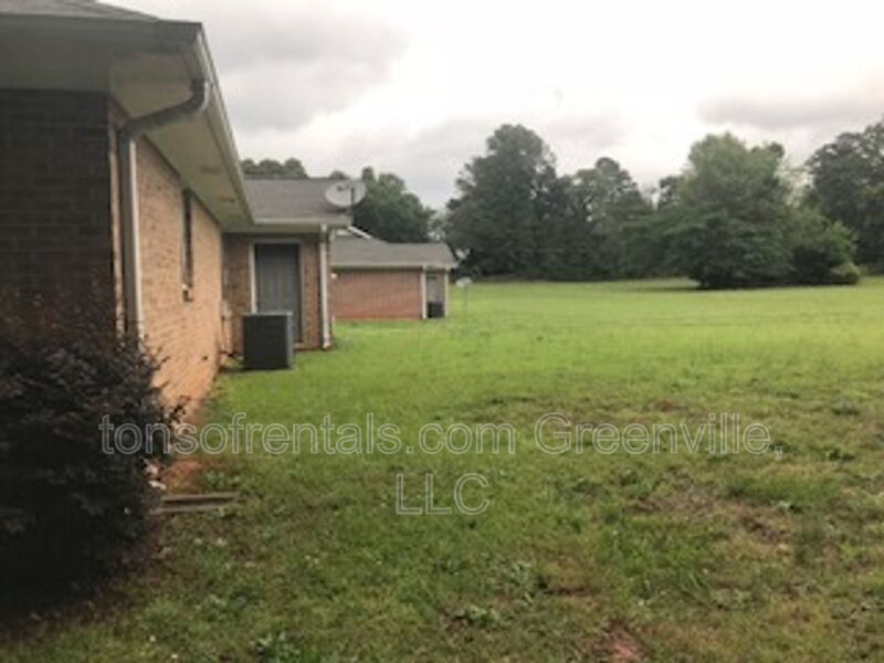 Nice 2 bedroom 2 bath duplex in Spartanburg property image