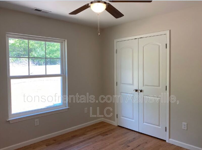Welcome to this beautiful single level home located in Hendersonville, NC. This spacious home features 3 bedrooms and 2 full bathrooms, providing ample space for comfortable living. property image
