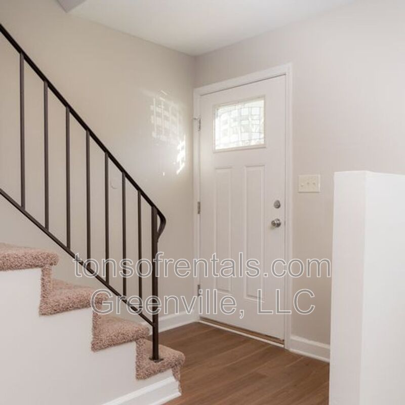 Beautiful townhome in great location of Greer SC! property image