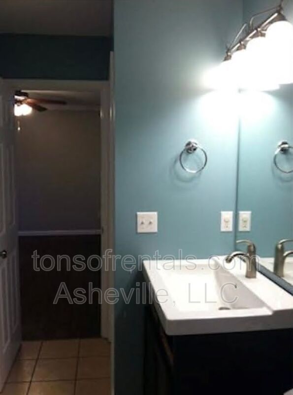 Townhome in Lake Julian Trails in Arden!! property image
