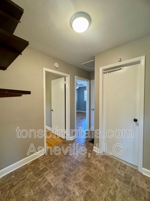 Welcome to this charming 2-bedroom, 1 bathroom duplex located in the heart of Hendersonville, NC. property image