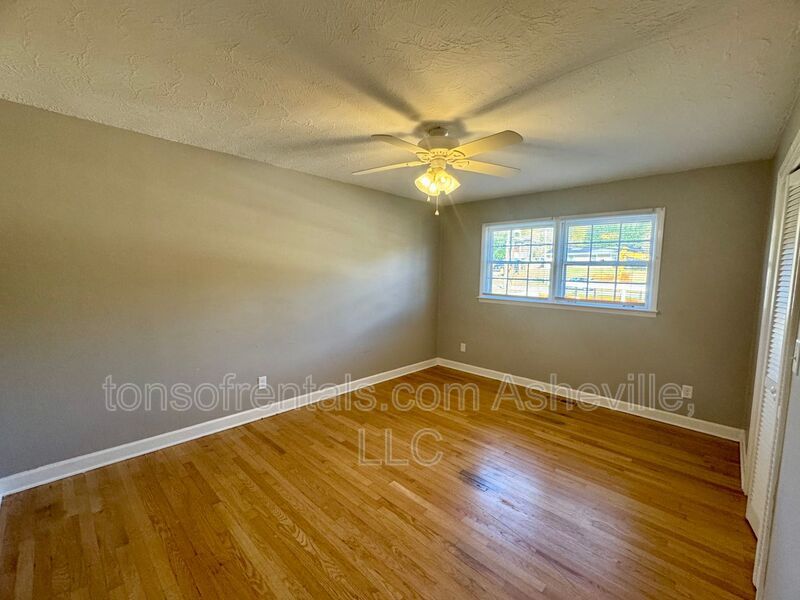 Welcome to this charming 2-bedroom, 1 bathroom duplex located in the heart of Hendersonville, NC. property image