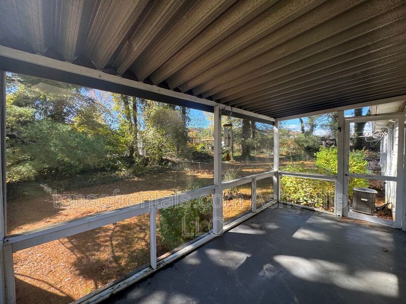 Welcome to this charming 2-bedroom, 1 bathroom duplex located in the heart of Hendersonville, NC. property image