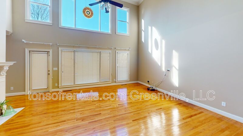 Executive home in Greer property image