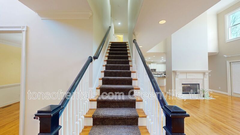 Executive home in Greer property image