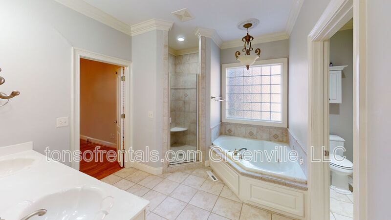 Executive home in Greer property image