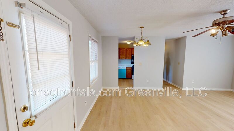 Nice 3 bedroom 2 bath duplex in Greenville property image