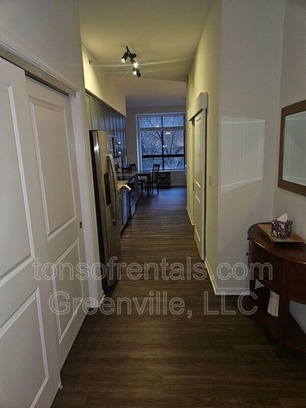 Beautiful downtown condo with garage parking and rooftop pool! property image