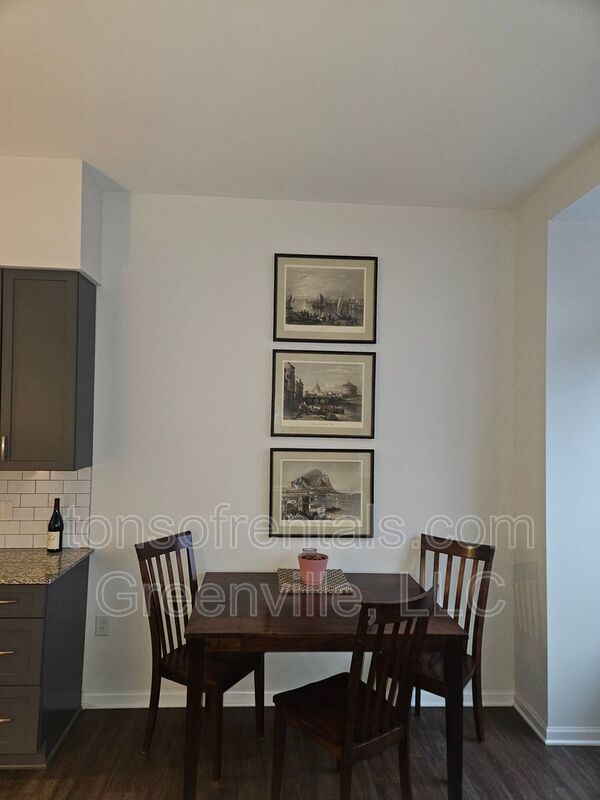 Beautiful downtown condo with garage parking and rooftop pool! property image