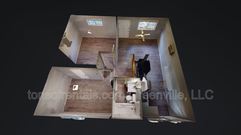 Cute 2 bedroom, 1 bath triplex in Mauldin property image