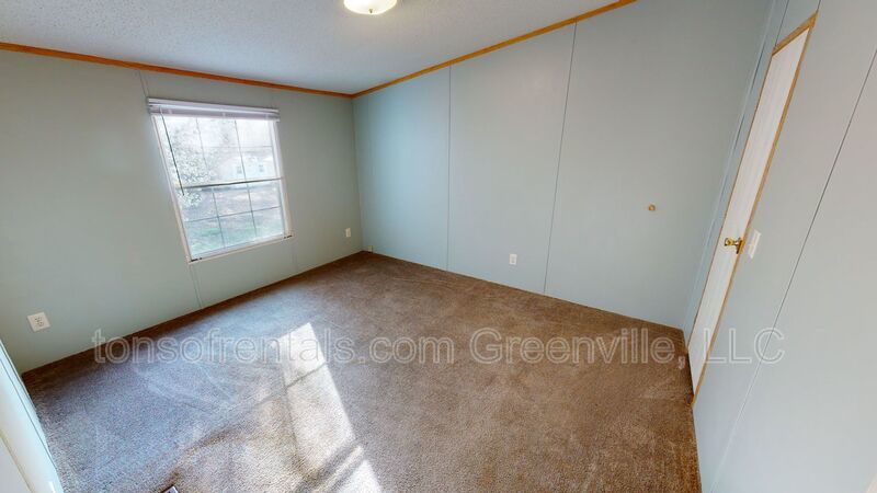 Super spacious home with Jacuzzi! property image