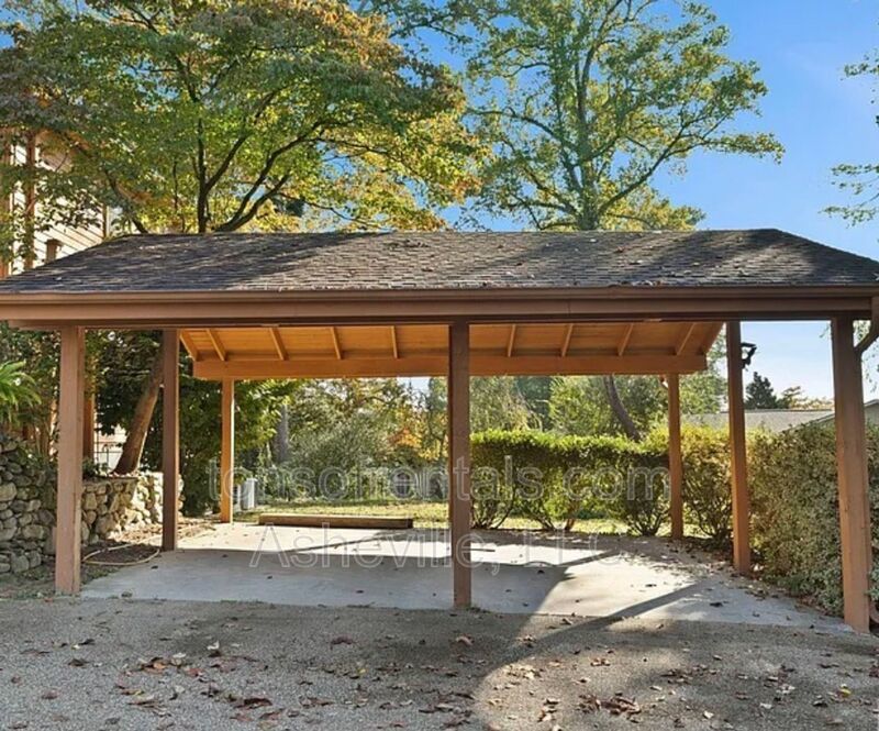 Welcome to this newly renovated, turn-key condo located in the desirable Willow Bend Subdivision, just a mile from downtown Hendersonville, NC. property image