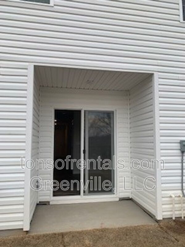 Brand new construction 3 bedroom 2.5 bath home in Greer SC! property image