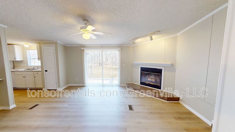 Newly renovated manufactured home in great location of Travelers Rest SC! property image