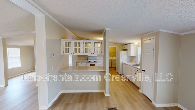 Newly renovated manufactured home in great location of Travelers Rest SC! property image