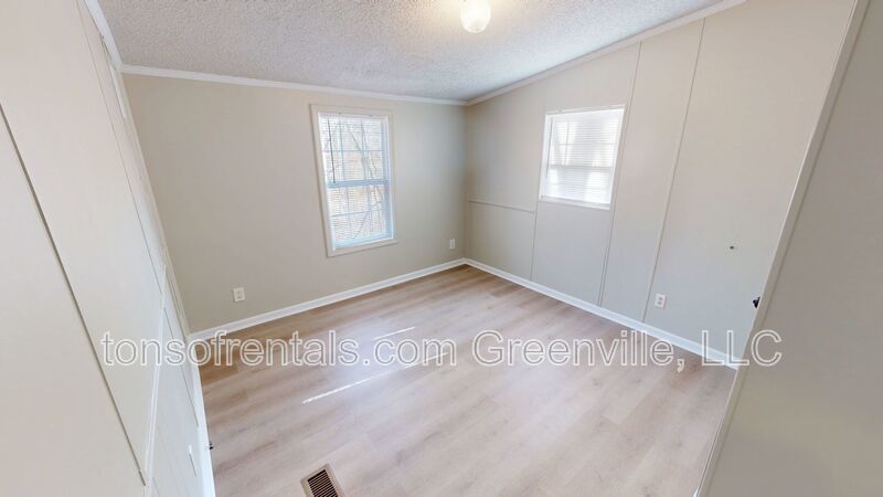 Newly renovated manufactured home in great location of Travelers Rest SC! property image