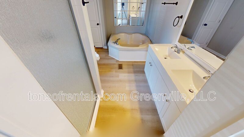 Newly renovated manufactured home in great location of Travelers Rest SC! property image