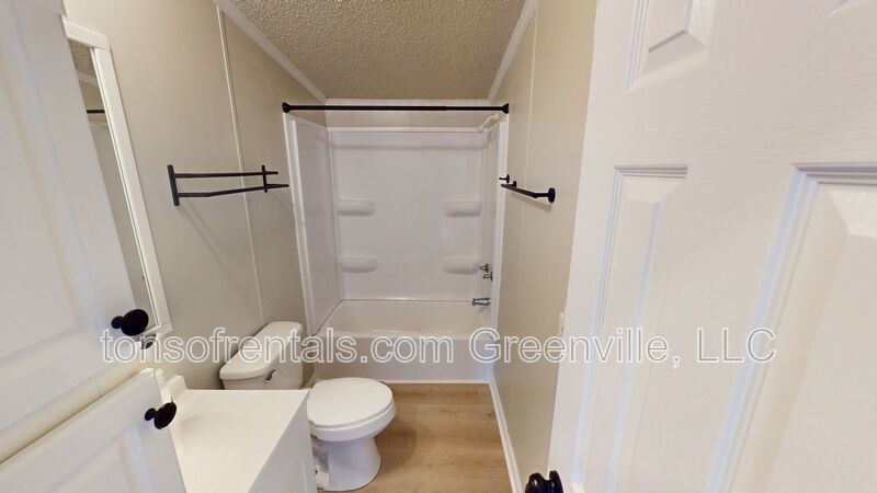 Newly renovated manufactured home in great location of Travelers Rest SC! property image