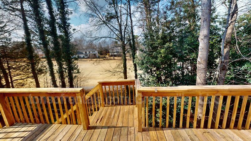 Elegant and spacious home in great area of Taylors SC! property image