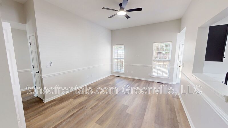 Renovated 3 bedroom, 2 bath home in Simpsonville property image