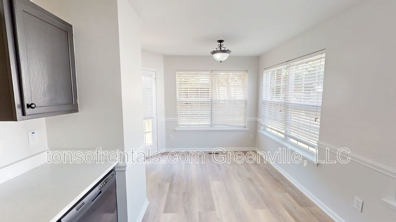 Renovated 3 bedroom, 2 bath home in Simpsonville property image