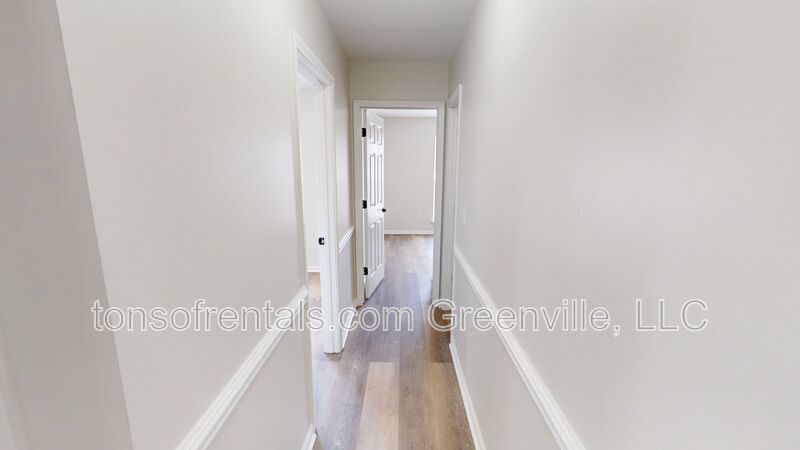 Renovated 3 bedroom, 2 bath home in Simpsonville property image