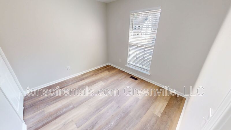 Renovated 3 bedroom, 2 bath home in Simpsonville property image