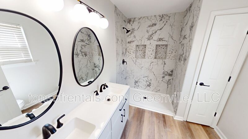 Renovated 3 bedroom, 2 bath home in Simpsonville property image