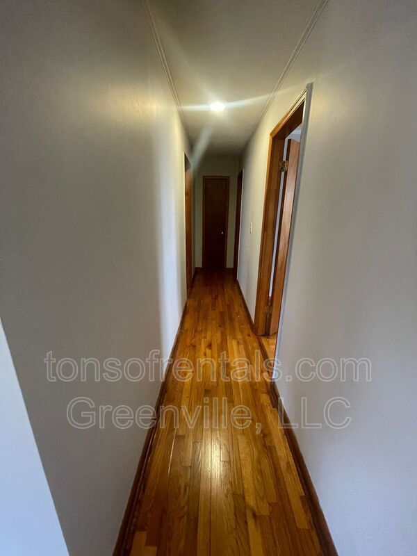 Spacious and renovated home in great location of Spartanburg SC! property image