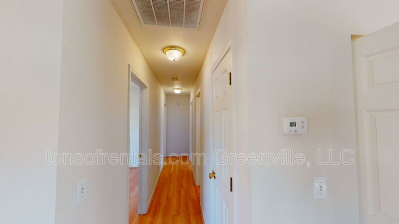 3 bedroom, 2 bath home in Greer! property image