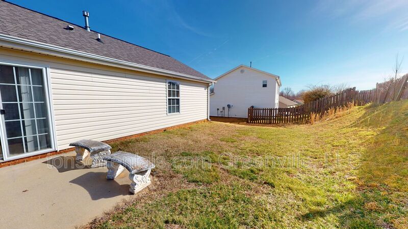 3 bedroom, 2 bath home in Greer! property image