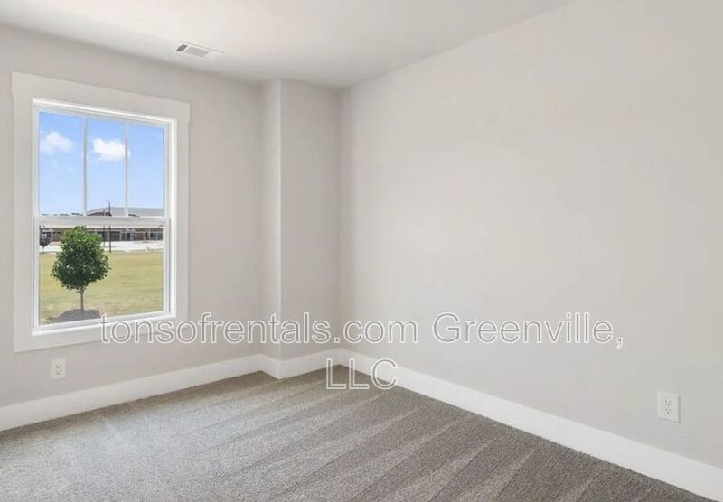 Beautiful 4 bedroom, 4.5 bath townhome in Drayton Mills property image