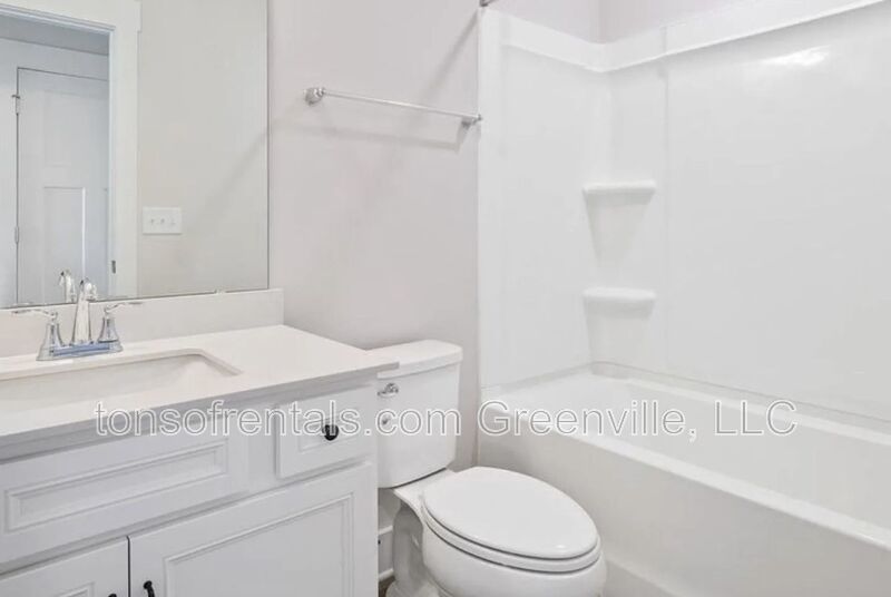 Beautiful 4 bedroom, 4.5 bath townhome in Drayton Mills property image