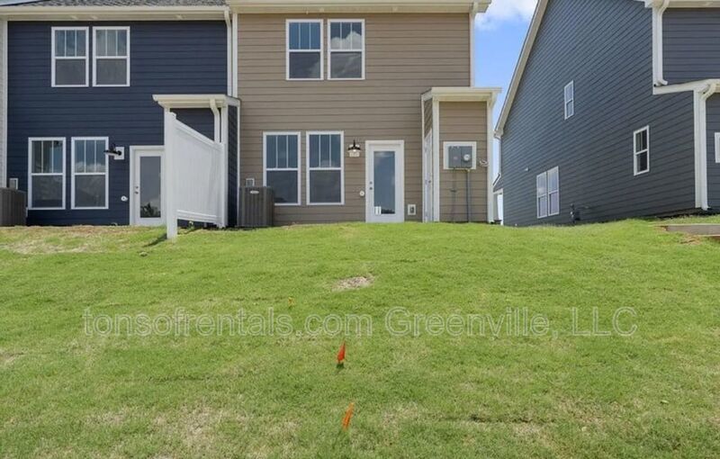 Beautiful 4 bedroom, 4.5 bath townhome in Drayton Mills property image