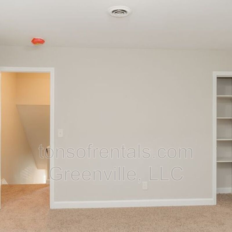 Beautiful townhome in Greer SC! property image