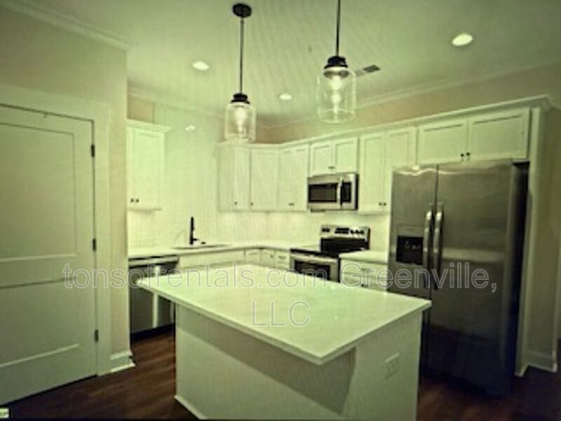 Beautiful home one side of a duplex in excellent location of Greenville SC! property image