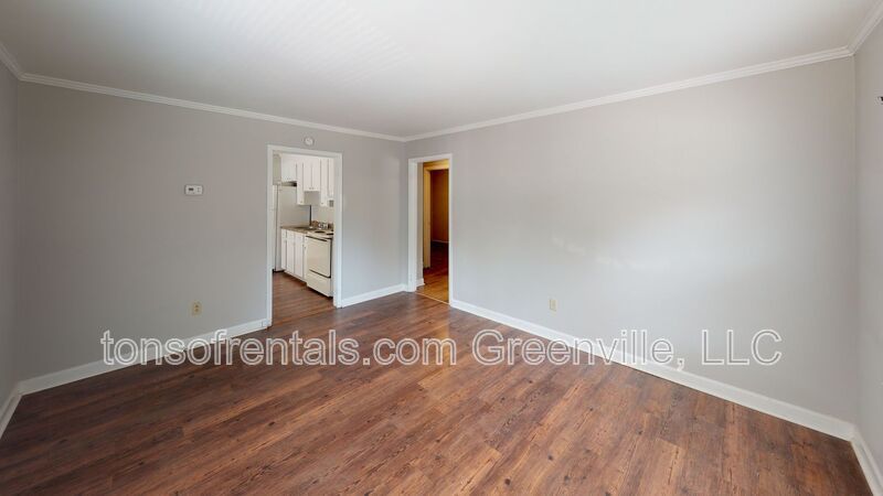 2 bedroom 1 bath duplex in Greenville property image