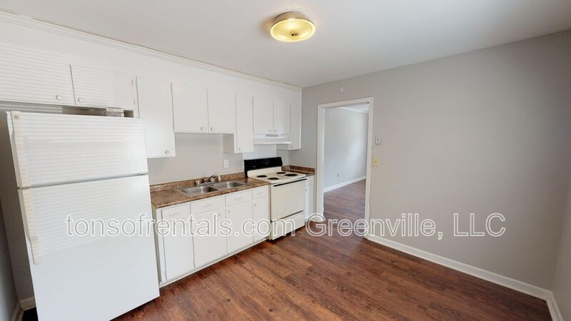 2 bedroom 1 bath duplex in Greenville property image