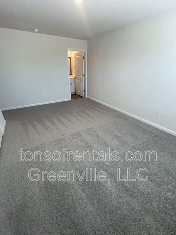 Brand new 3 bedroom in Greer! property image