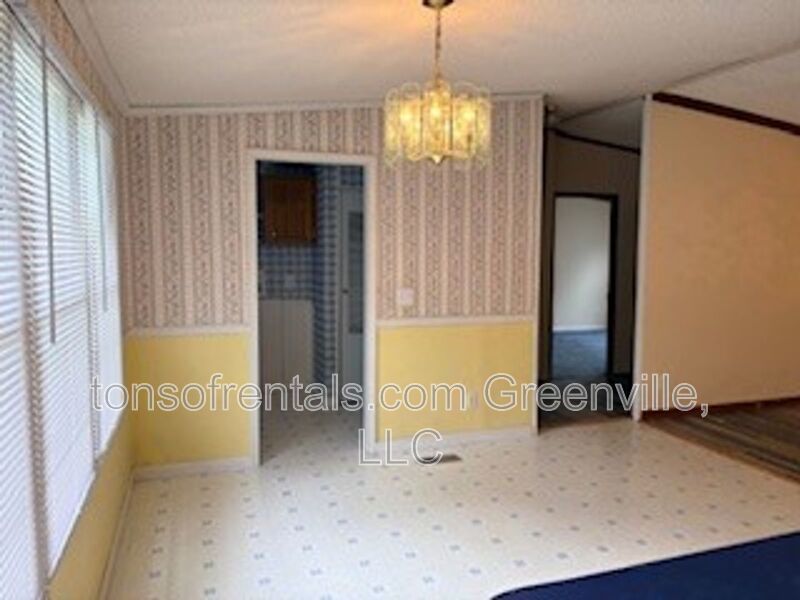 Super spacious home in a great location of Fountain Inn SC! property image