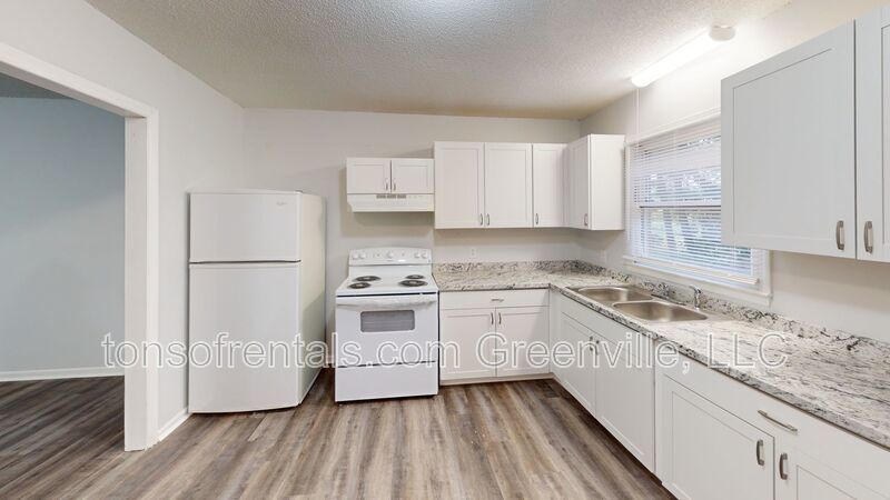 404 Monks Grove Church Rd property image