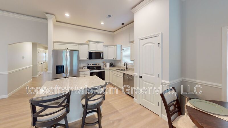 Elegant and spacious home in great area of Moore SC! property image