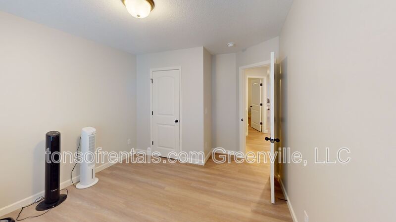 Elegant and spacious home in great area of Moore SC! property image