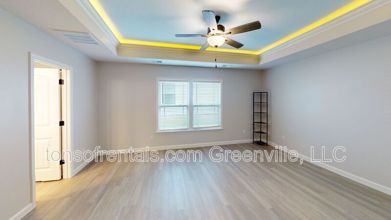 Elegant and spacious home in great area of Moore SC! property image