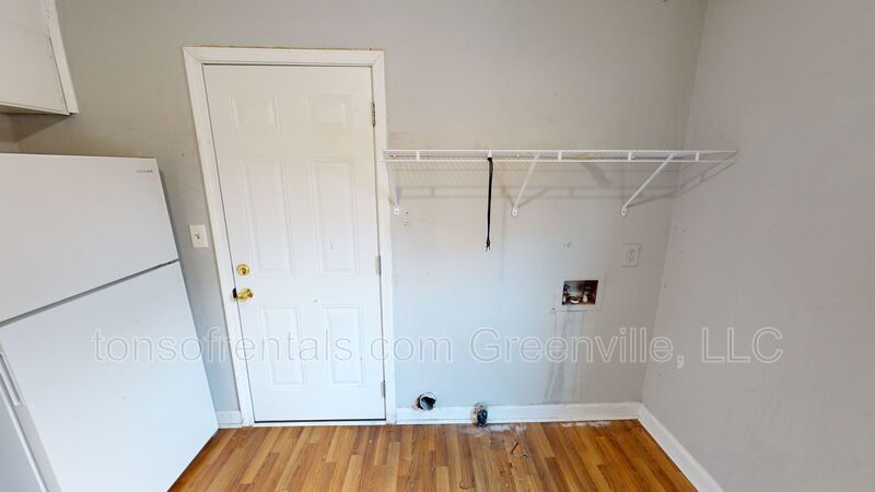 2 bedroom duplex off Poinsett Hwy! property image