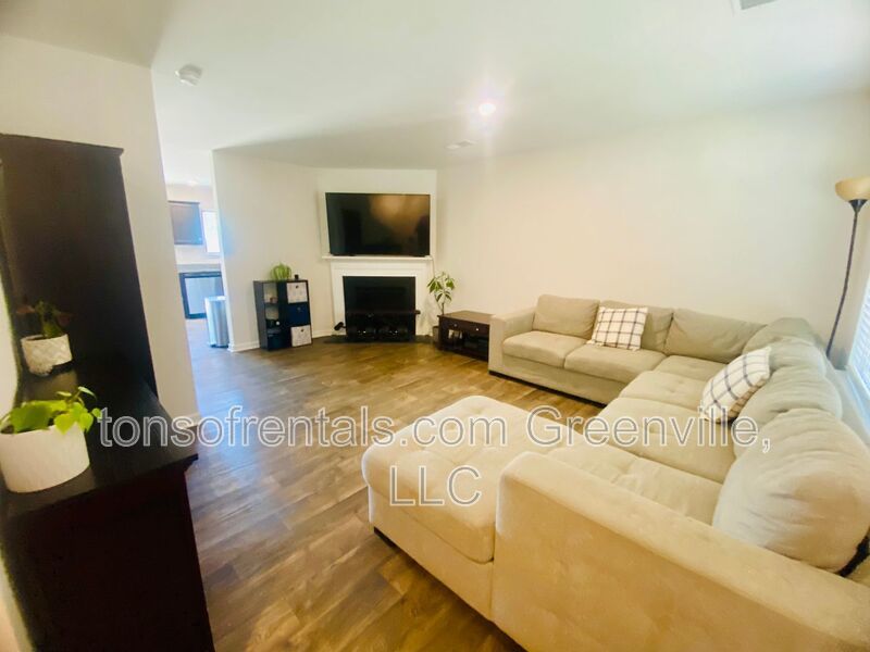 Nice 3 bedroom, 2.5 bath home in Woodruff property image