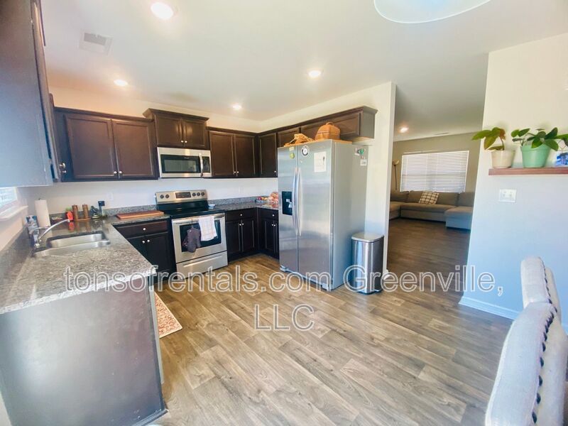 Nice 3 bedroom, 2.5 bath home in Woodruff property image