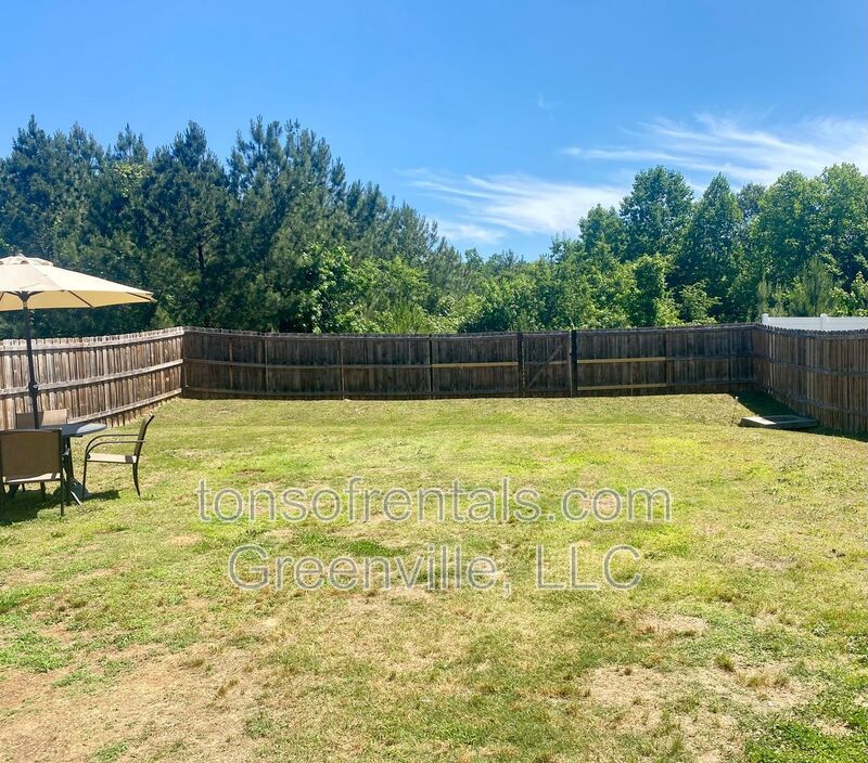 Nice 3 bedroom, 2.5 bath home in Woodruff property image