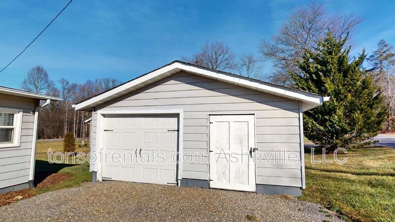 Upgraded 2 Bedroom Cottage in Arden property image
