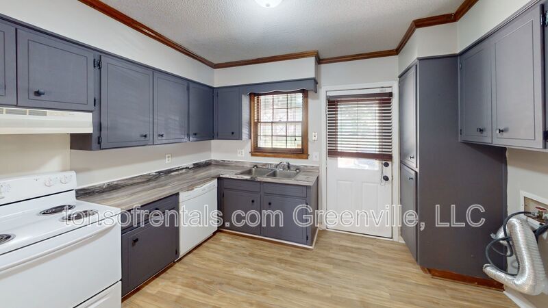 Nice 2 bedroom 1 bath duplex in Spartanburg property image
